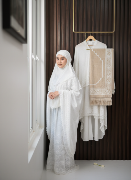 Mukena Putih Bersih